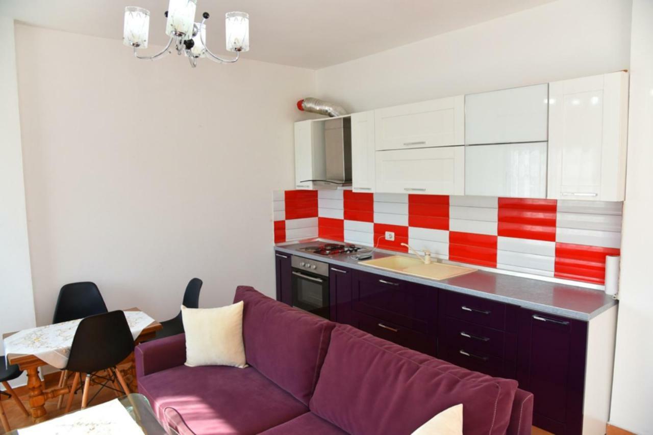 Gzim'S Apartment ดูร์เรส ภายนอก รูปภาพ